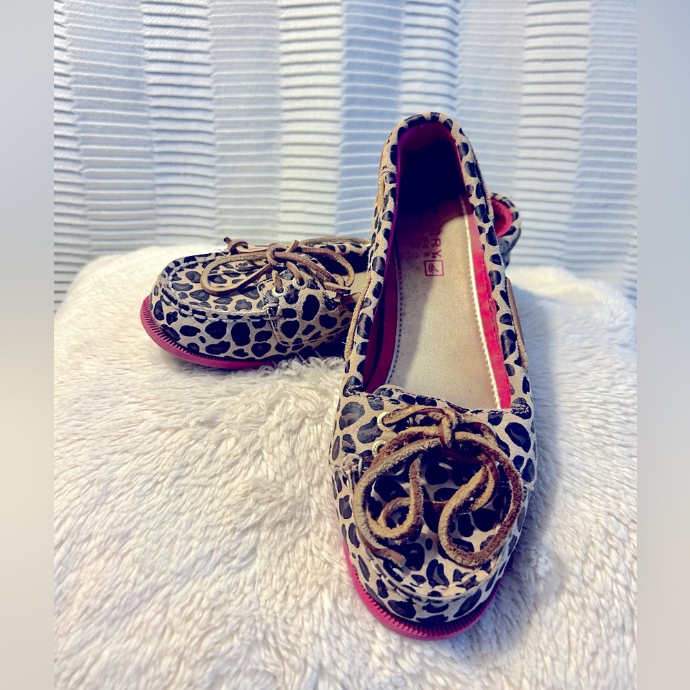 Sperry leopard print with Barbie pink detail boat shoe